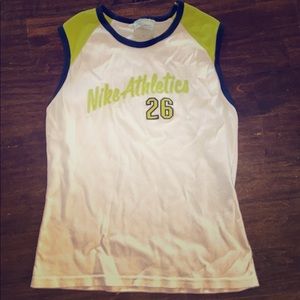 nike sleeveless top